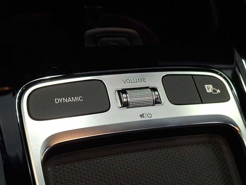 Used 2026 Mercedes-Benz GLB 250 4MATIC image 21