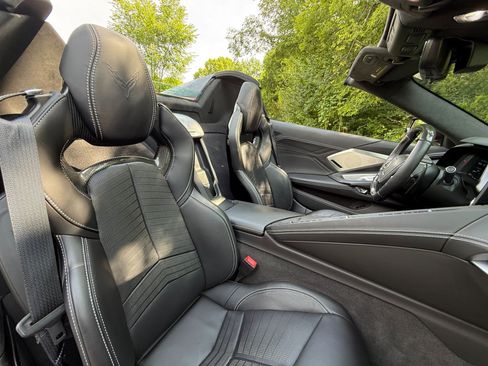 Used 2023 Chevrolet Corvette Z06 RWD image 38