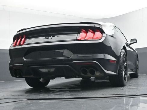 Used 2018 Ford Mustang GT w/ Black Accent Pkg RWD image 31