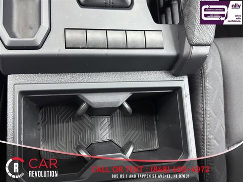 Used 2024 Toyota Tacoma SR RWD image 34