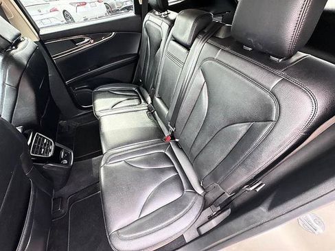 Used 2023 Lincoln Nautilus FWD image 46