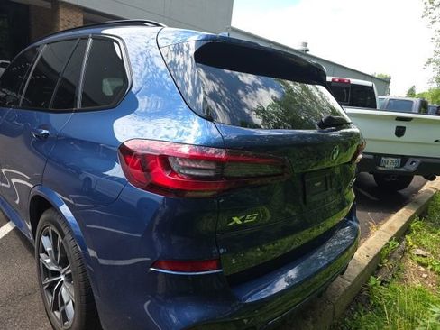 Used 2022 BMW X5 xDrive40i w/ M Sport Package AWD/4WD image 18