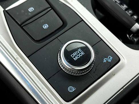 Used 2022 Ford Explorer Limited w/ Hybrid Equipment Group 310A AWD/4WD image 10