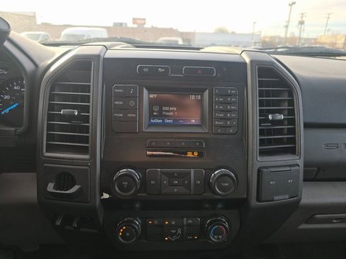 Used 2019 Ford F550 2WD Regular Cab Super Duty image 12