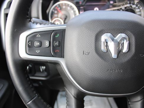 Used 2022 RAM 1500 Big Horn AWD/4WD image 15