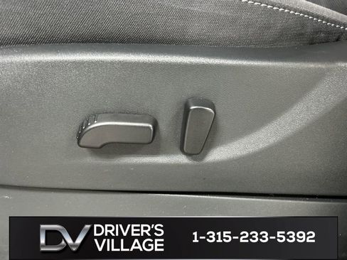 Used 2024 Nissan Frontier SV w/ SV Convenience Package AWD/4WD image 10