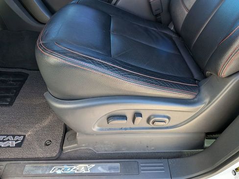 Used 2021 Nissan Titan PRO-4X w/ Pro-4x Convenience Package AWD/4WD image 14