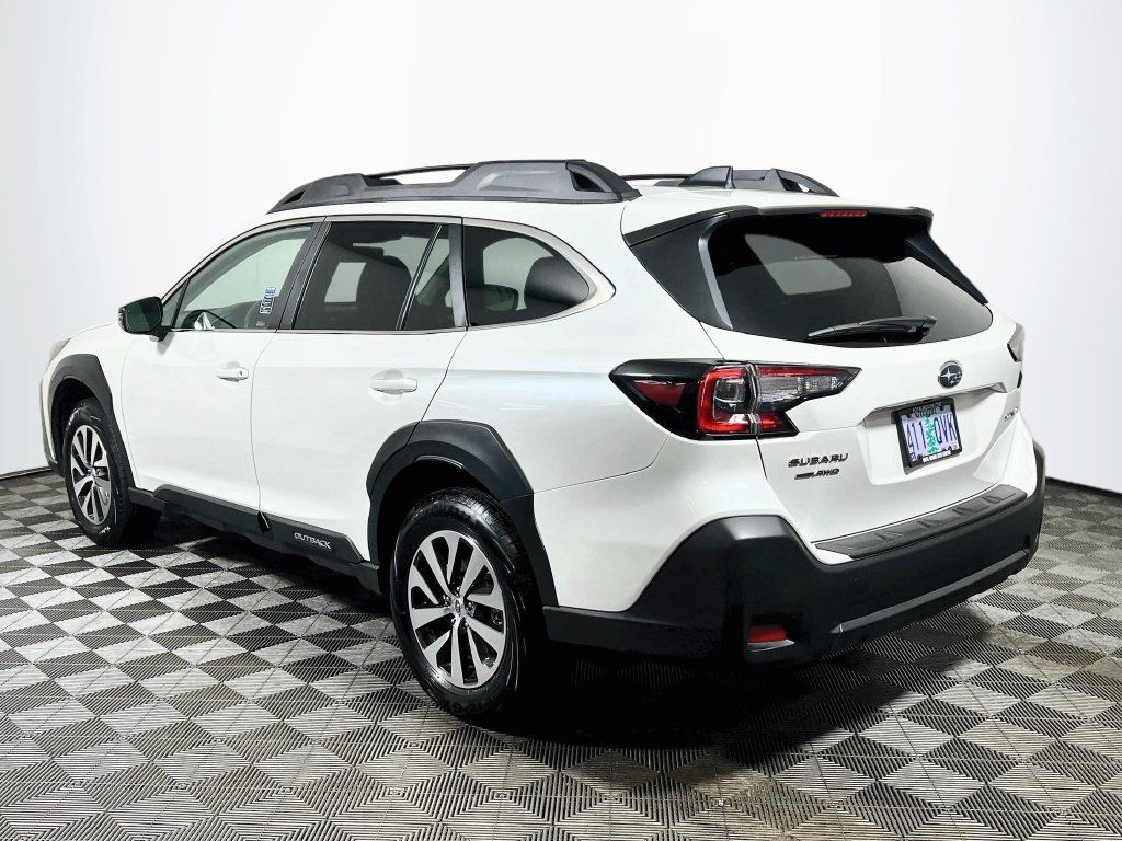 Certified 2025 Subaru Outback Premium w/ Popular Package #1A AWD/4WD image 5