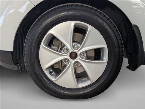 Used 2016 Kia Soul Base w/ Convenience Package image 22