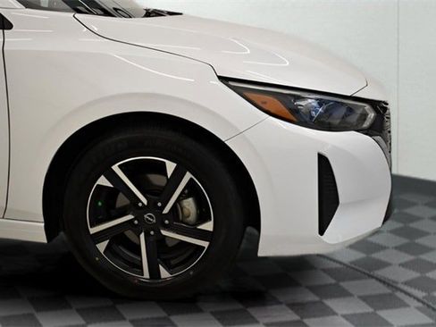 Used 2024 Nissan Sentra SV image 28