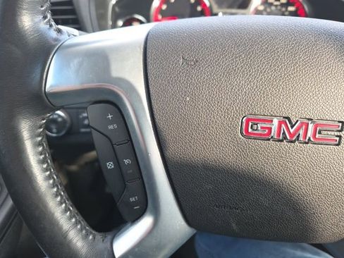 Used 2016 GMC Acadia SLE image 38