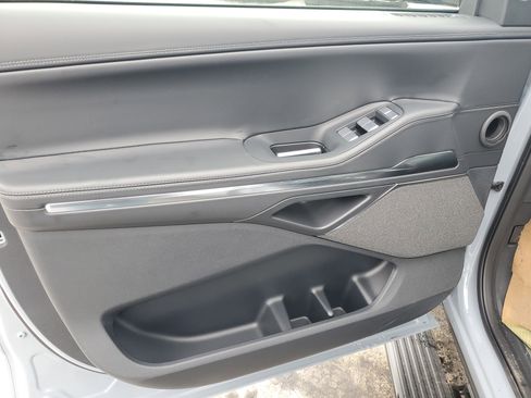 New 2025 Lincoln Navigator L Reserve w/ Jet Appearance Package image 8