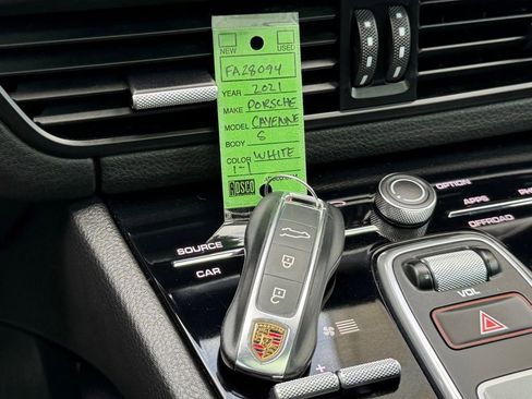Used 2021 Porsche Cayenne S AWD/4WD image 46