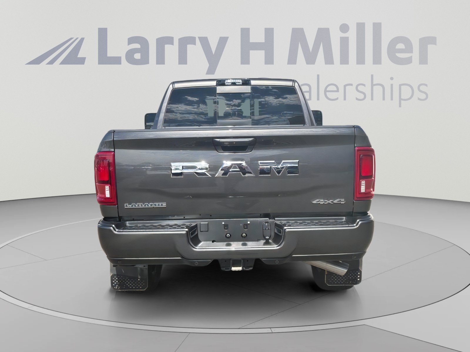 Used 2026 RAM 2500 Laramie w/ Sport Appearance Package AWD/4WD image 5