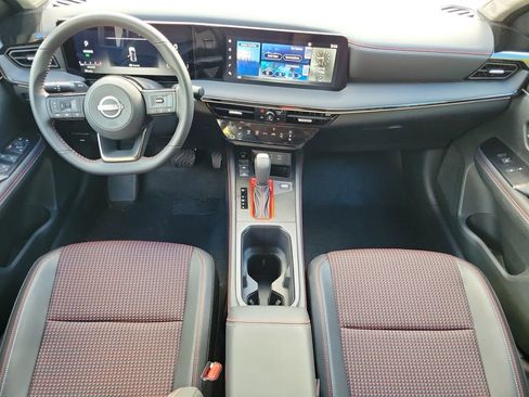 New 2025 Nissan Kicks SR image 18