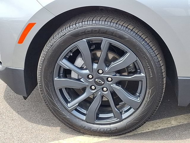 Used 2024 Chevrolet Equinox RS FWD image 30