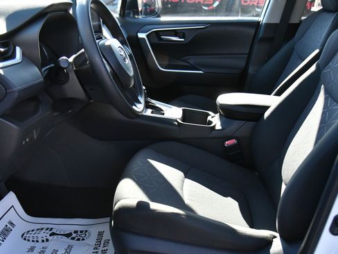 Used 2024 Toyota RAV4 XLE image 18
