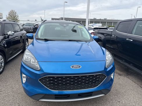 Used 2021 Ford Escape Titanium FWD image 4