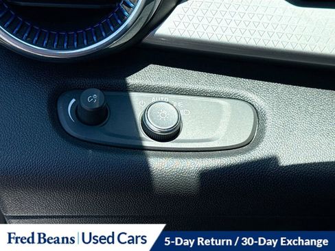 Used 2025 Chevrolet Trax LT FWD image 15