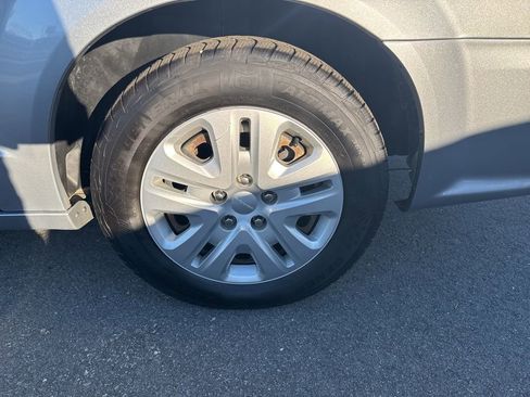 Used 2017 Dodge Grand Caravan SE image 25