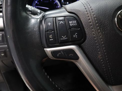 Used 2019 Toyota Highlander Limited AWD/4WD image 28