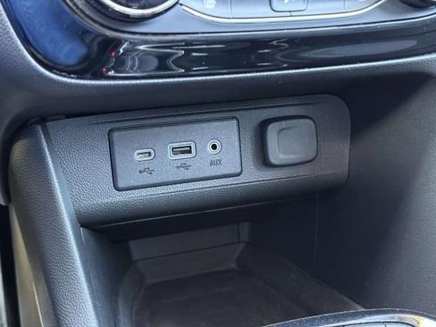 Used 2020 Buick Encore GX Select image 25