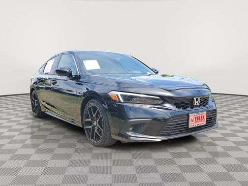 Used 2024 Honda Civic Sport Touring image 3