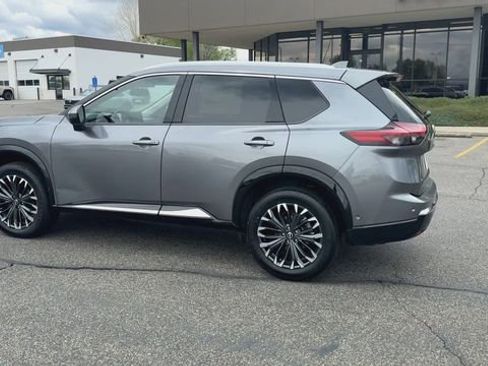 Used 2026 Nissan Rogue Platinum w/ Platinum Premium Package AWD/4WD image 6