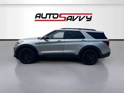 Used 2023 Ford Explorer ST-Line w/ Class IV Trailer Tow Package RWD image 4