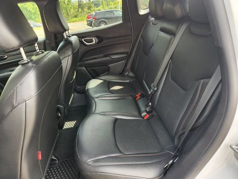 Used 2025 Jeep Compass Trailhawk AWD/4WD image 20