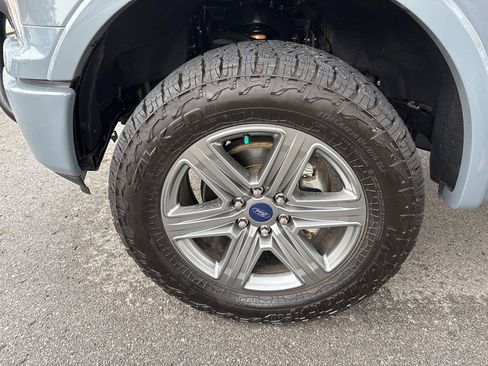 Used 2019 Ford F150 XLT w/ Equipment Group 302A Luxury AWD/4WD image 13