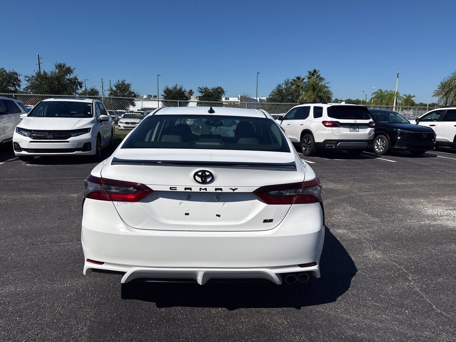 Used 2023 Toyota Camry SE w/ Convenience Package FWD image 6