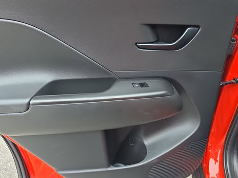 Used 2025 Hyundai Kona SEL image 14