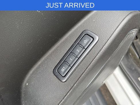 Used 2018 Chevrolet Suburban Premier AWD/4WD image 7