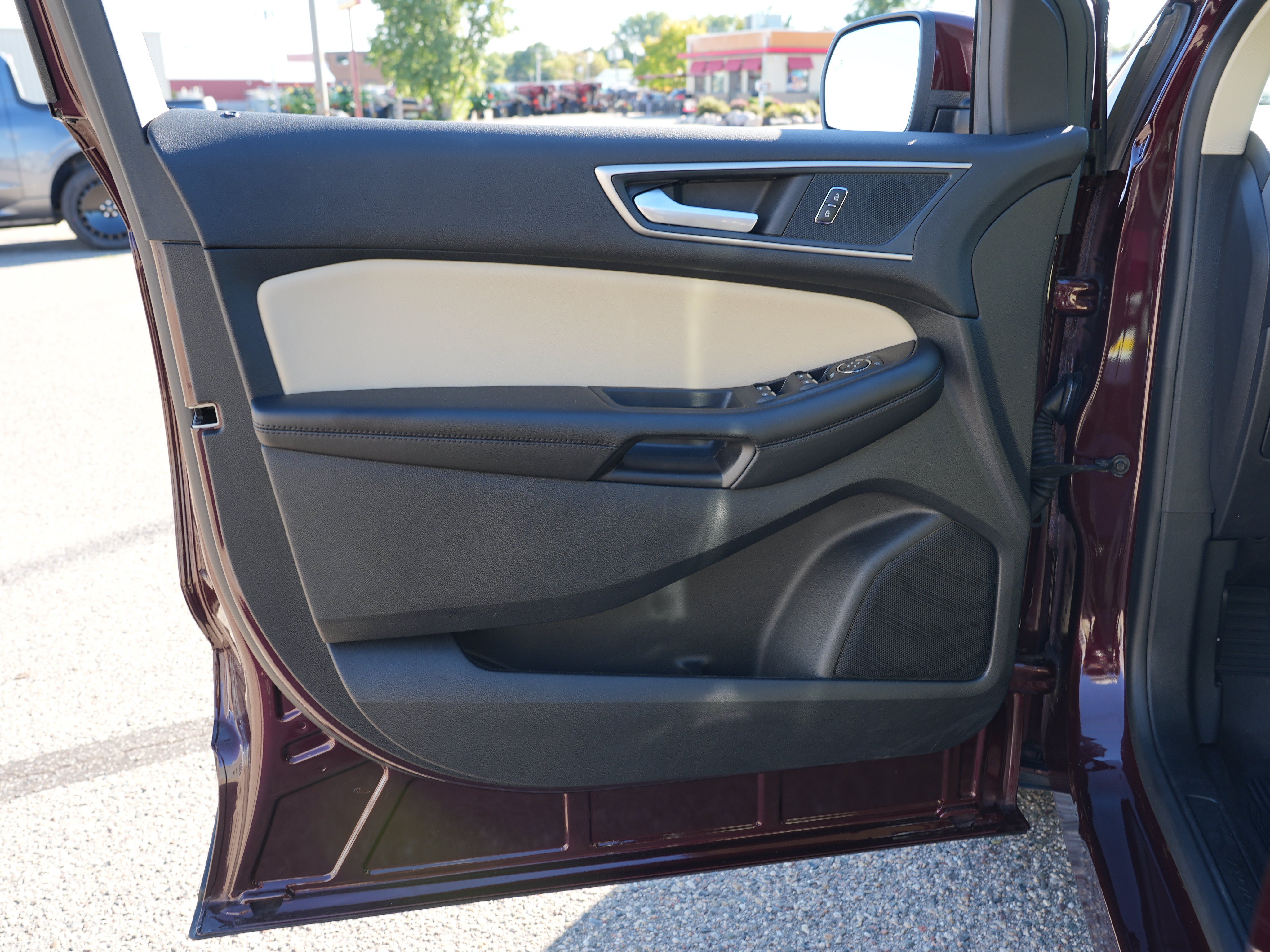 Used 2024 Ford Edge SEL w/ Convenience Package AWD/4WD image 16