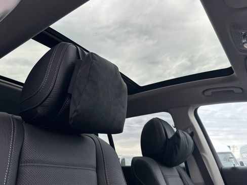New 2026 Mercedes-Benz GLS 450 4MATIC image 18