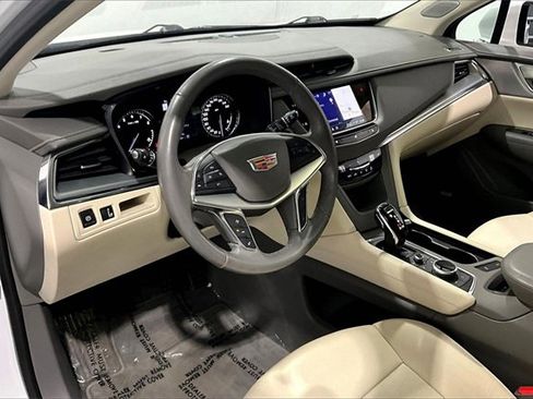 Used 2021 Cadillac XT5 Premium Luxury image 17