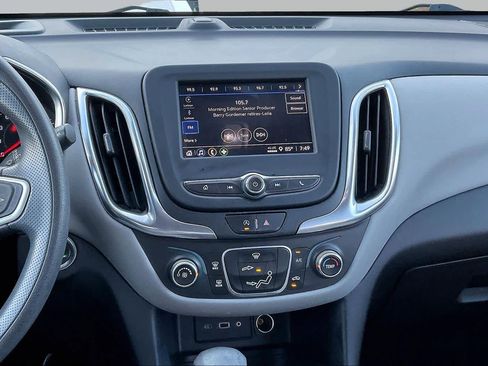 Used 2022 Chevrolet Equinox LS w/ LS Convenience Package FWD image 6