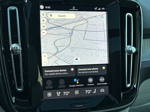 New 2026 Volvo XC40 B5 Ultra image 16