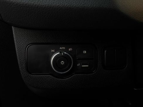 Used 2020 Mercedes-Benz Sprinter 2500 image 29