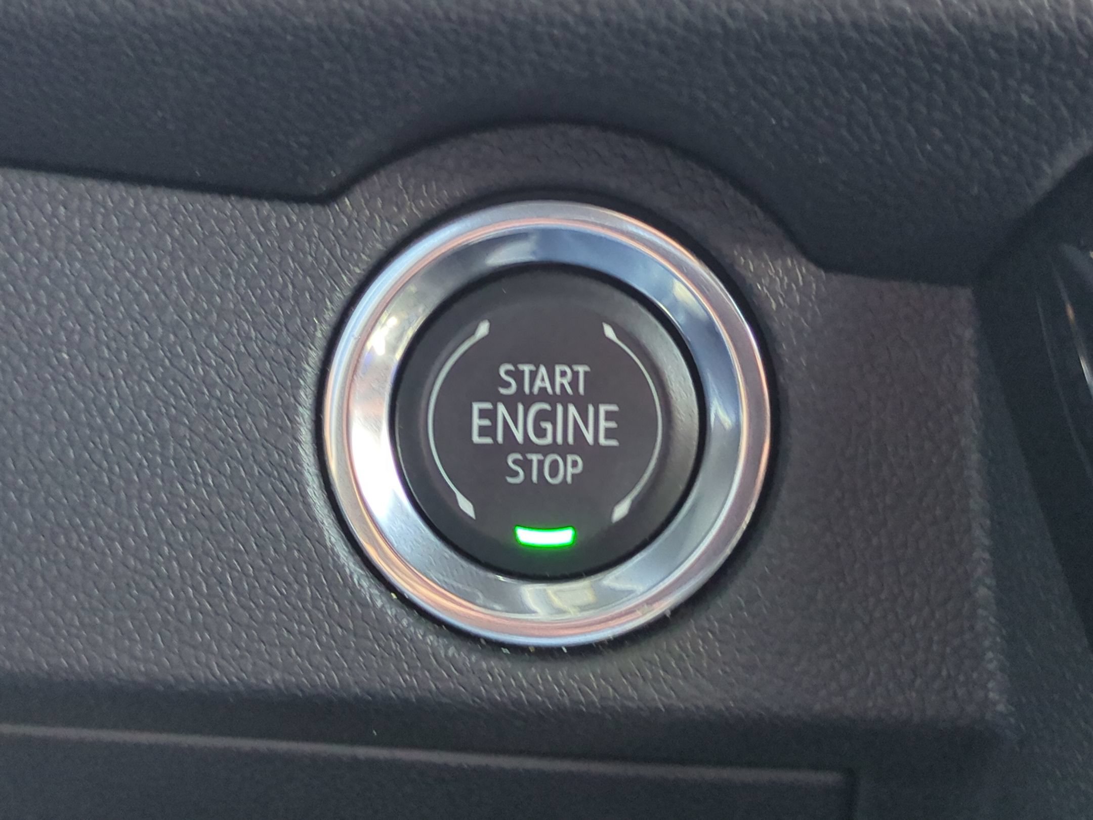 Used 2025 Chevrolet Traverse High Country FWD image 25