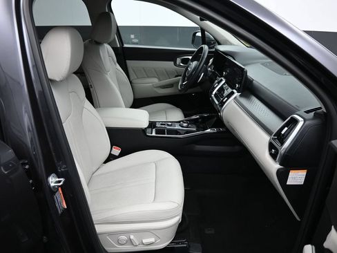 Certified 2023 Kia Sorento SX Prestige AWD/4WD image 27