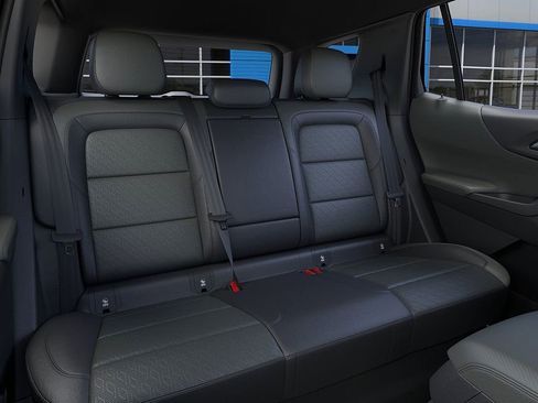 New 2026 Chevrolet Equinox LT w/ Convenience Package II image 17