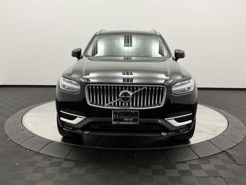 Certified 2023 Volvo XC90 B6 Ultimate w/ Protection Package Premier AWD/4WD image 2