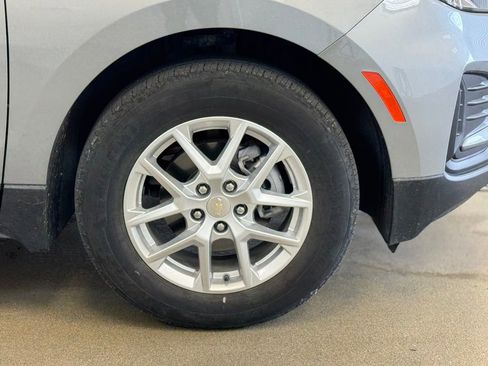 Used 2024 Chevrolet Equinox LS w/ Driver Confidence II Package FWD image 4