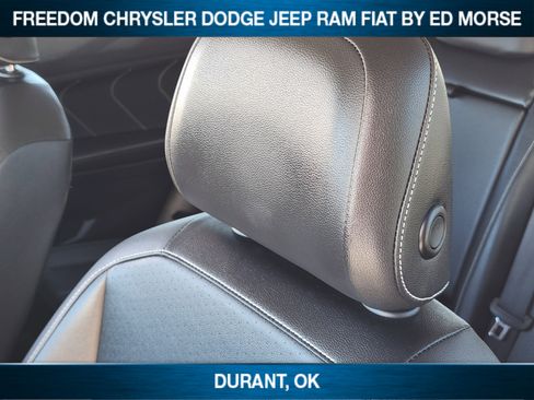 Used 2024 Volkswagen Tiguan SE image 12