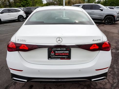 Used 2025 Mercedes-Benz E 350 4MATIC Sedan image 5