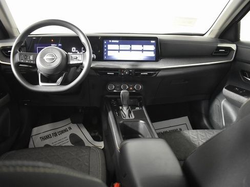 Certified 2025 Nissan Kicks SV image 23