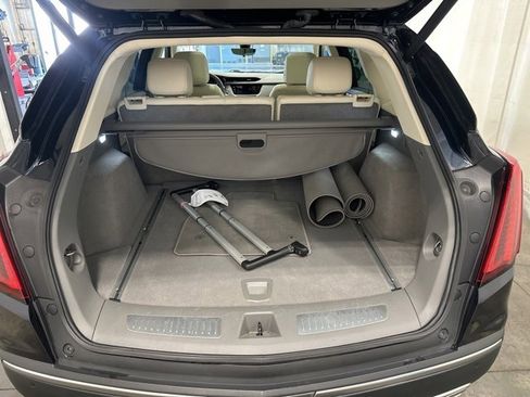 Used 2021 Cadillac XT5 Premium Luxury image 40