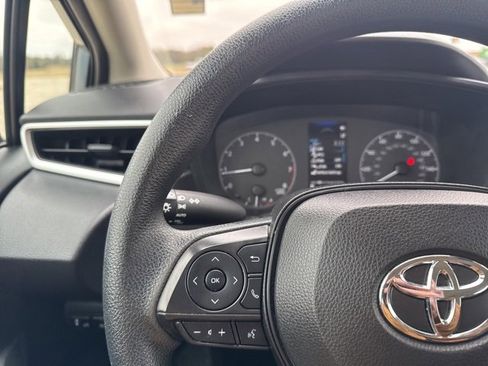 Used 2023 Toyota Corolla LE image 9
